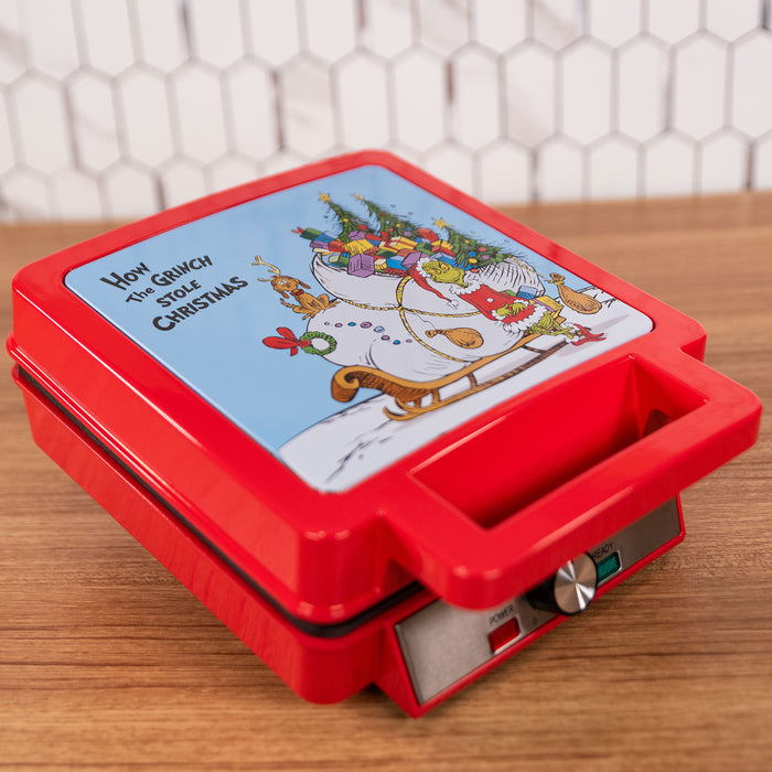 Uncanny Brands The Grinch Deluxe Waffler